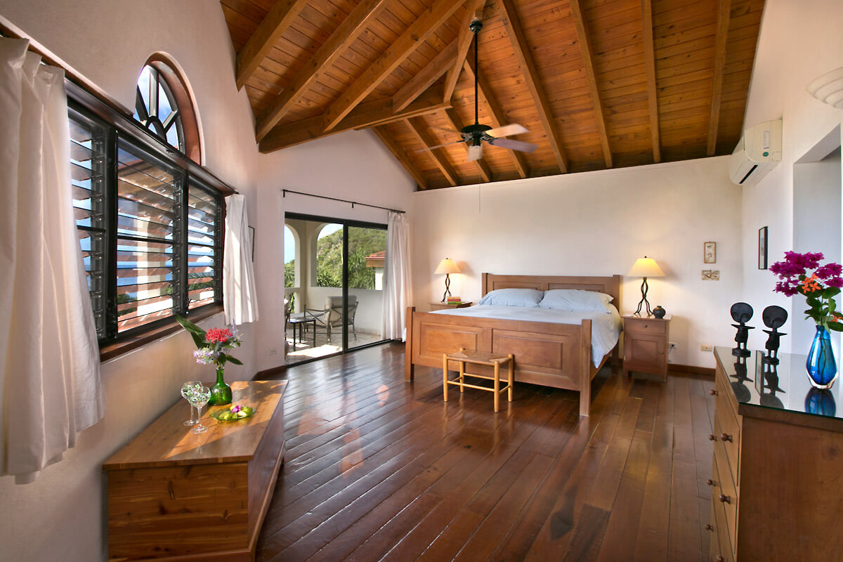 Bellamare Villa Master Bedroom