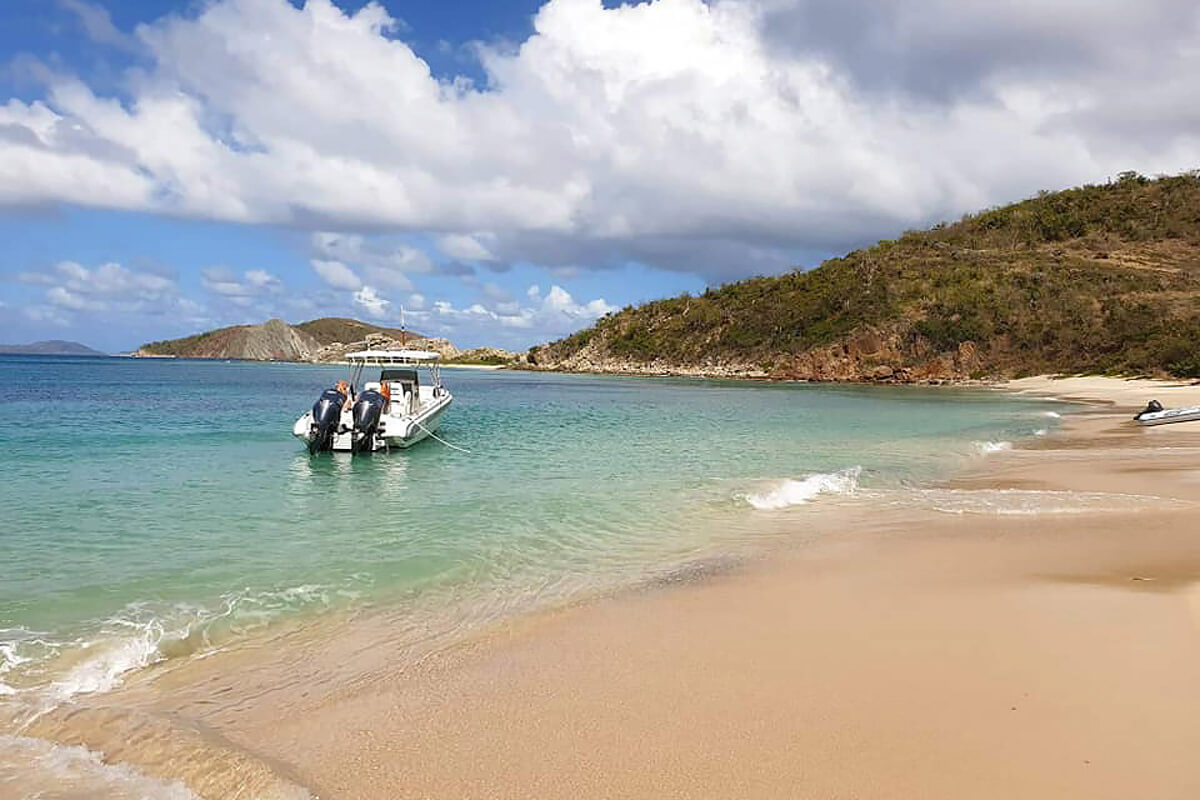 Antilles Power Boats - Peter Island