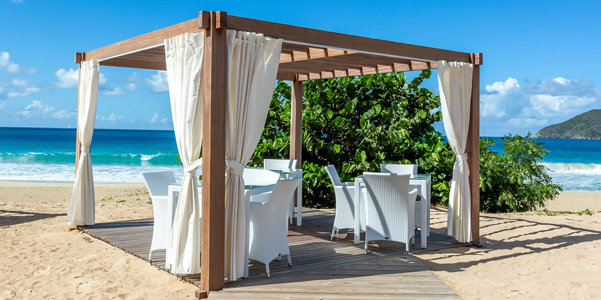 Wyndham Lambert Beach Resort - Beachfront Dining