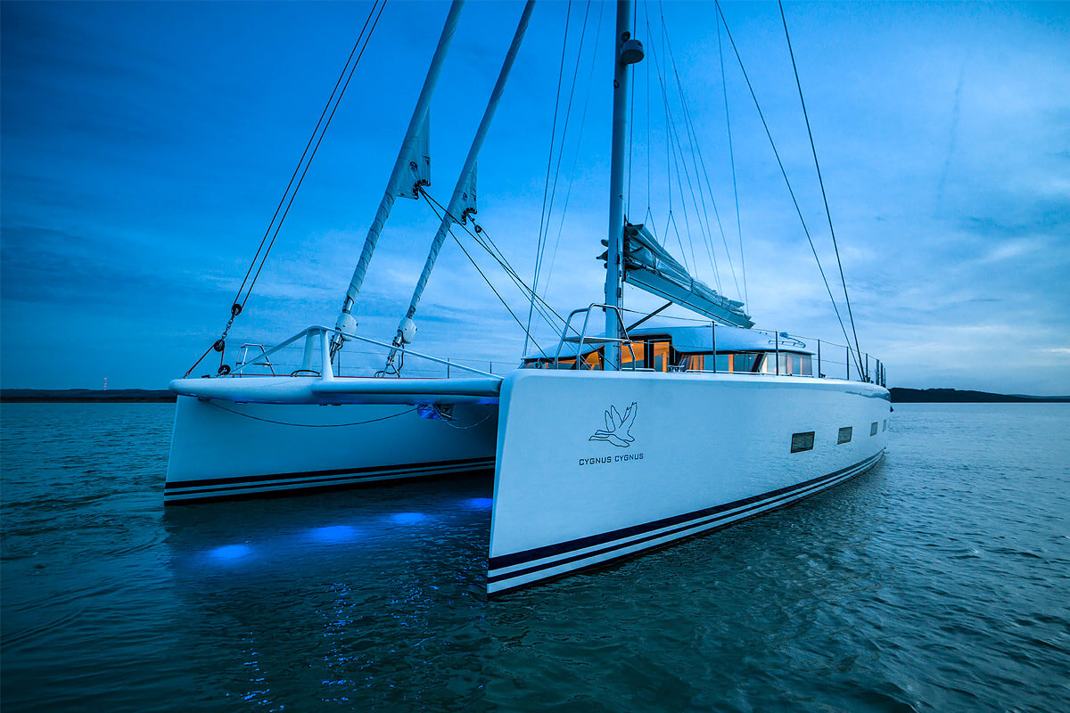 Nicholson Yachts - Catamaran
