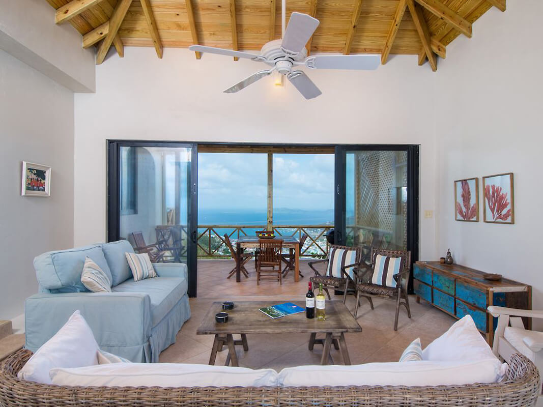 Harbor Heights Villa Living Room