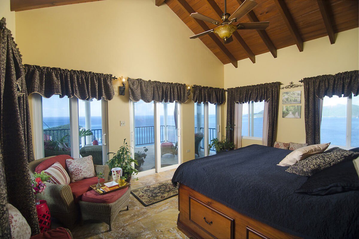 AnaCapri Estate Villa Master Bedroom