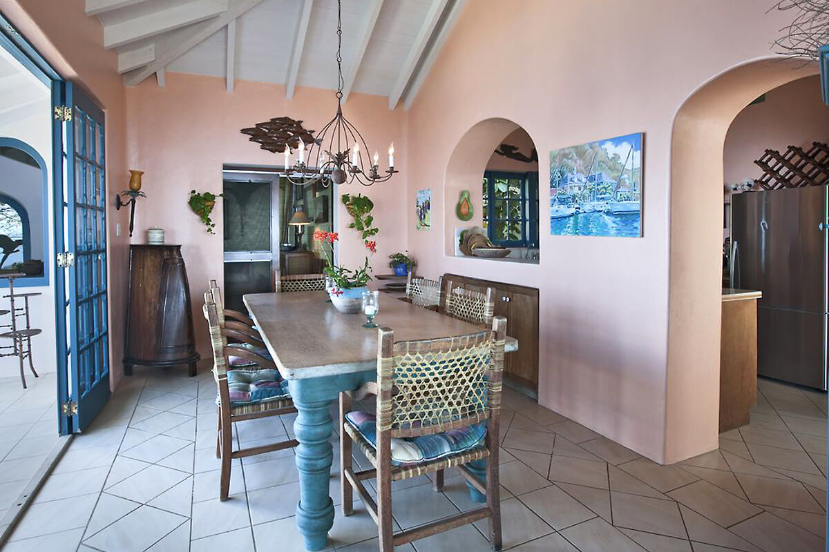 Villa Tiano Dining Room