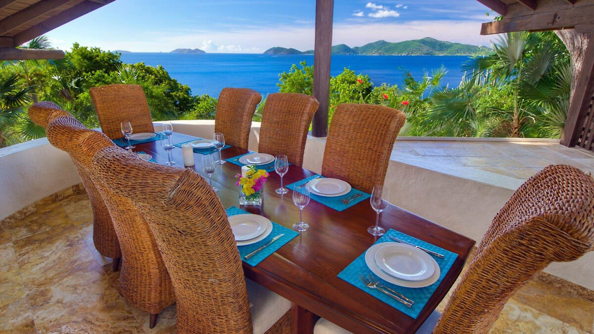 Gestalt Villa Alfresco Dining