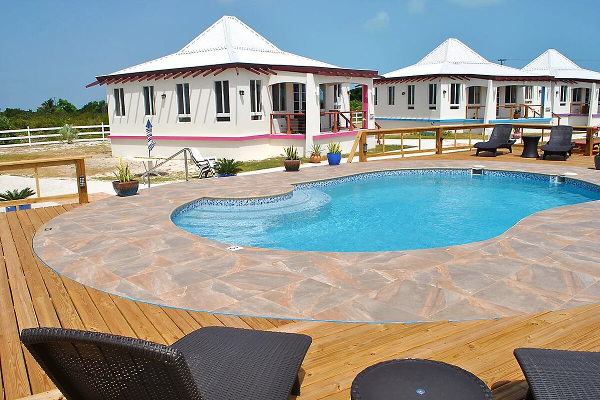 Four Diamonds Park Villas Pool