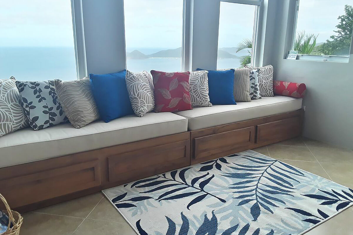 Aqua Vista Villa Living Area