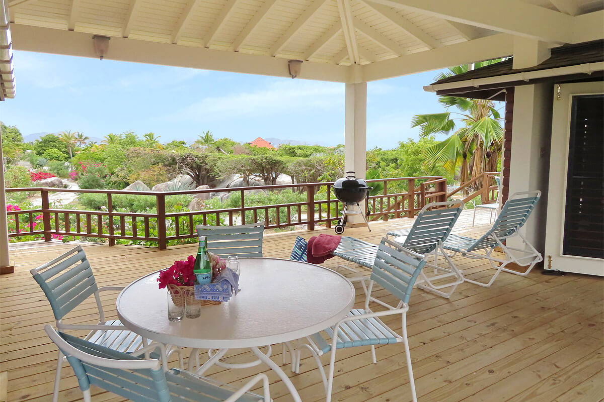 Beso Del Sol Villa Deck