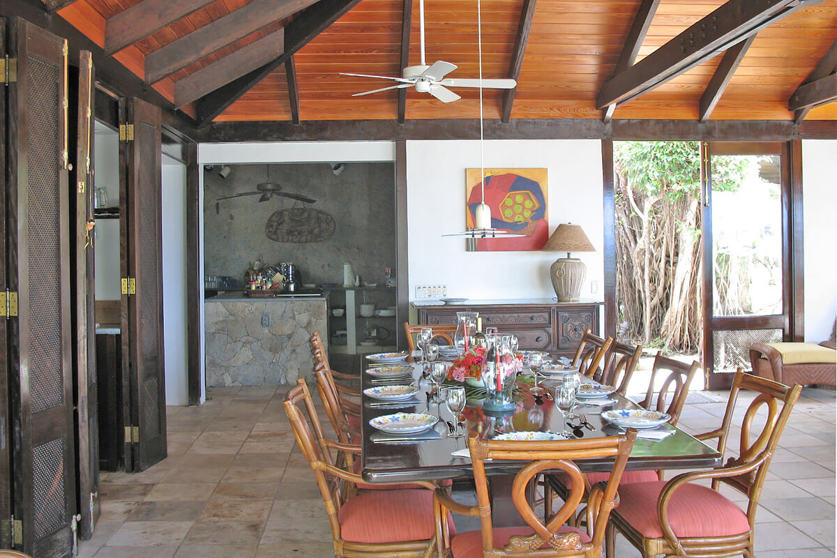 Island Time Villa Dining Area