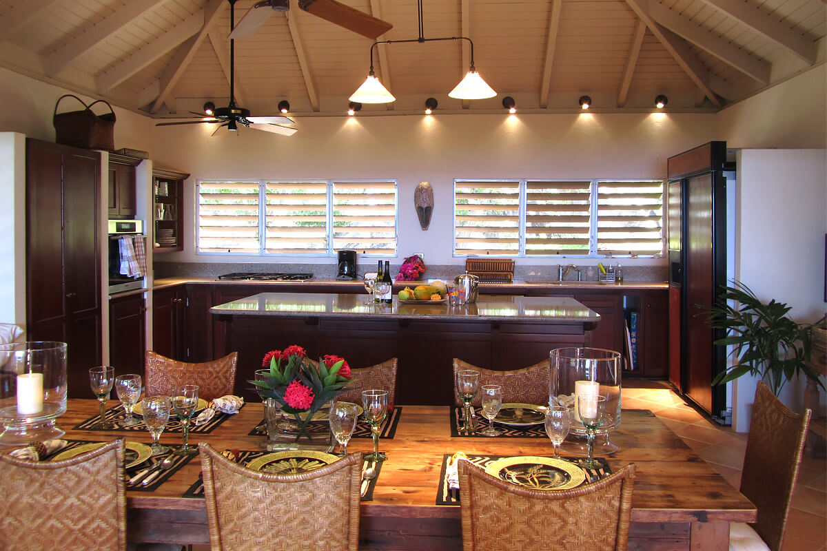 Rockmere Villa Dining room & Kitchen