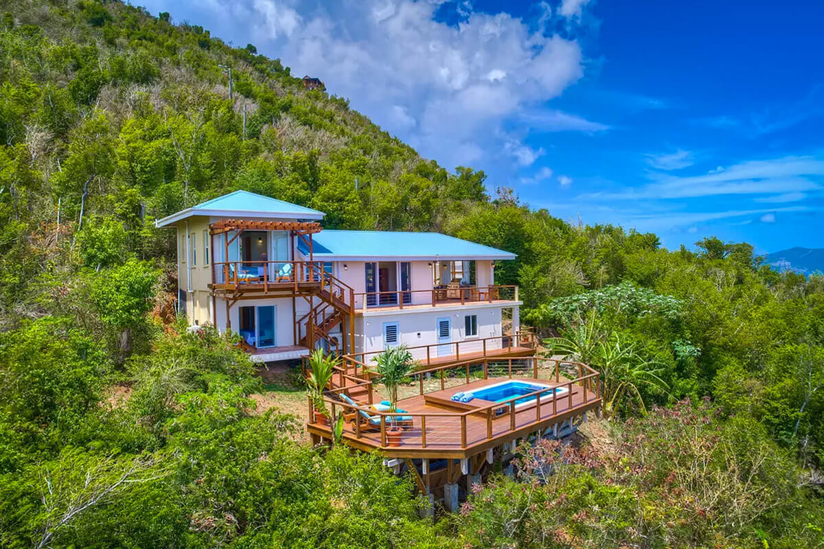 Whale Watch Villa